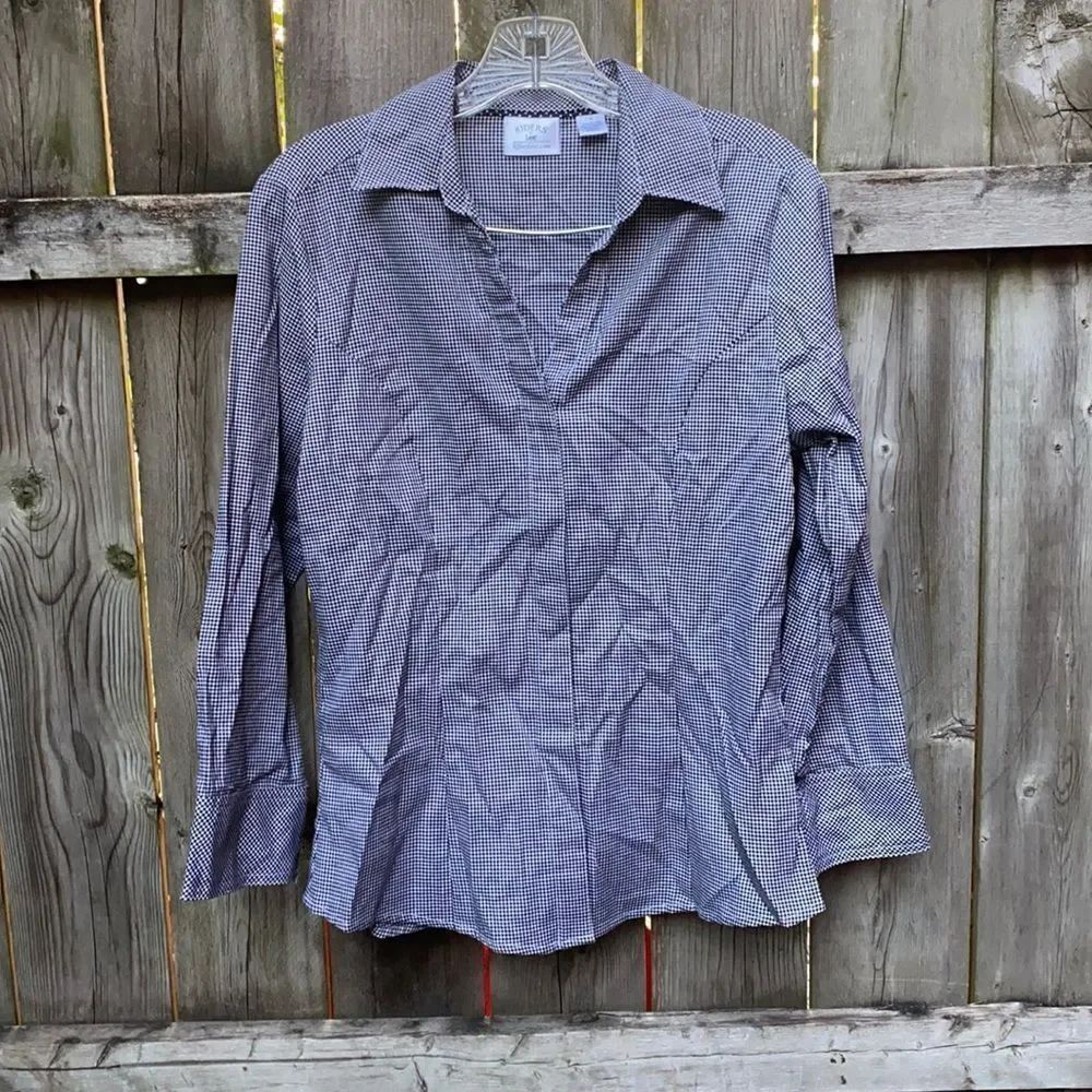 Riders by Lee black and white button down shirt sz. S